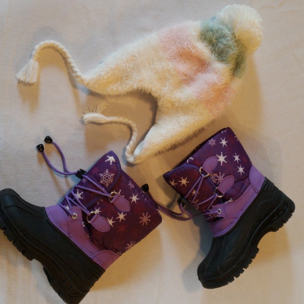 Girl snow boots like new